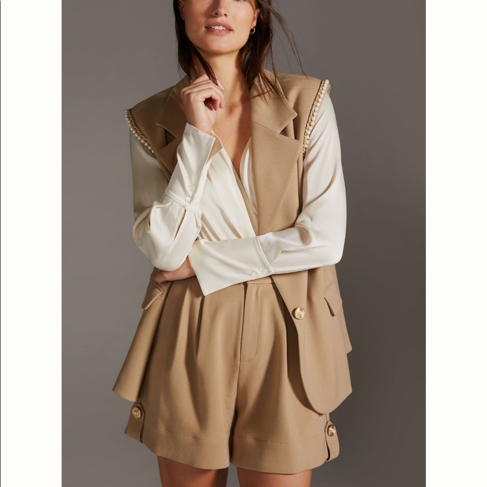 Jovonna London- NWT Tan Pearl & Chain Sleeveless Blazer and Matching Short Set